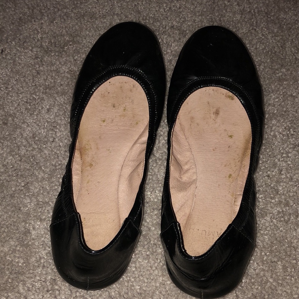Black ballet flats